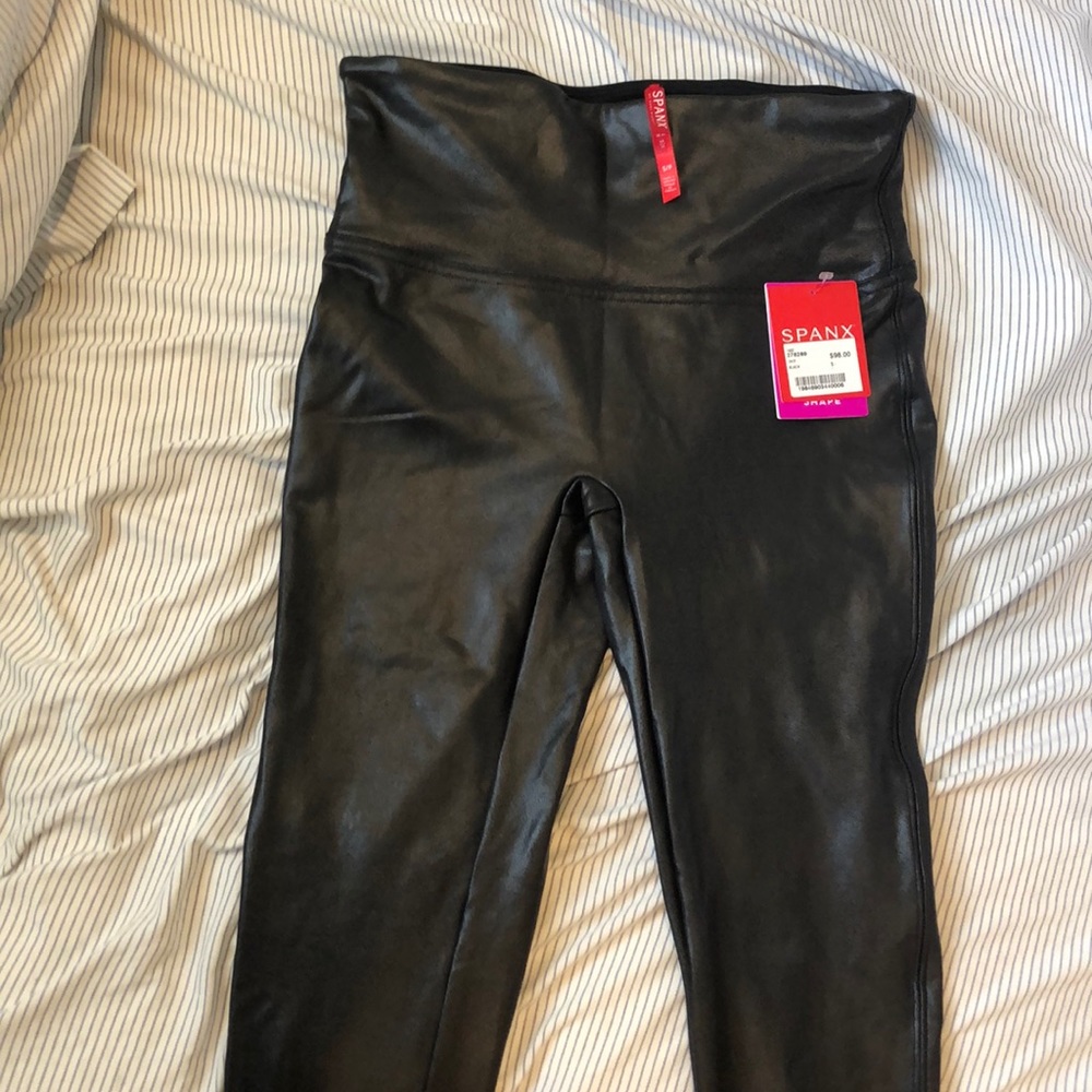 BRAND NEW Spanx faux leather leggings size small